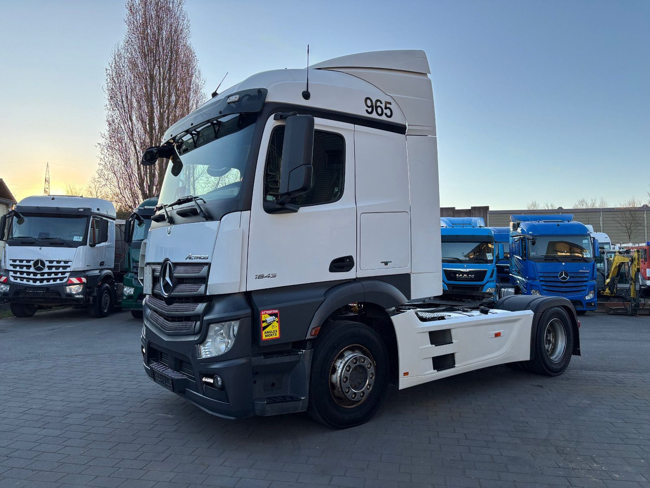 Mercedes-Benz Actros 1843 1845 - Tegljač: slika Mercedes-Benz Actros 1843 1845 - Tegljač Mercedes-Benz Actros 1843 1845 - Tegljač: slika Mercedes-Benz Actros 1843 1845 - Tegljač