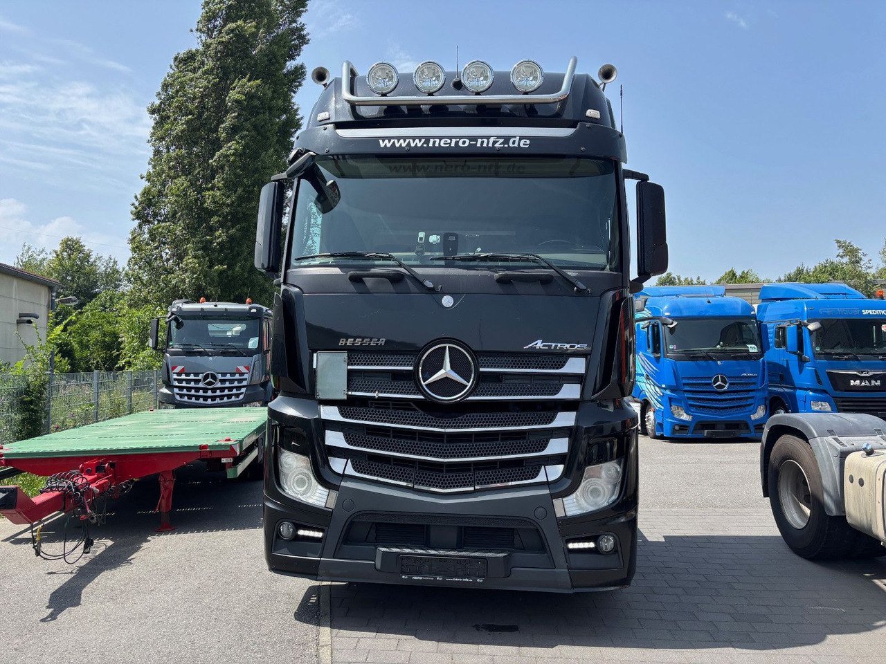 Mercedes-Benz Actros 1852 Giga Space/Alu Felgen/Retarder - Tegljač: slika Mercedes-Benz Actros 1852 Giga Space/Alu Felgen/Retarder - Tegljač Mercedes-Benz Actros 1852 Giga Space/Alu Felgen/Retarder - Tegljač: slika Mercedes-Benz Actros 1852 Giga Space/Alu Felgen/Retarder - Tegljač