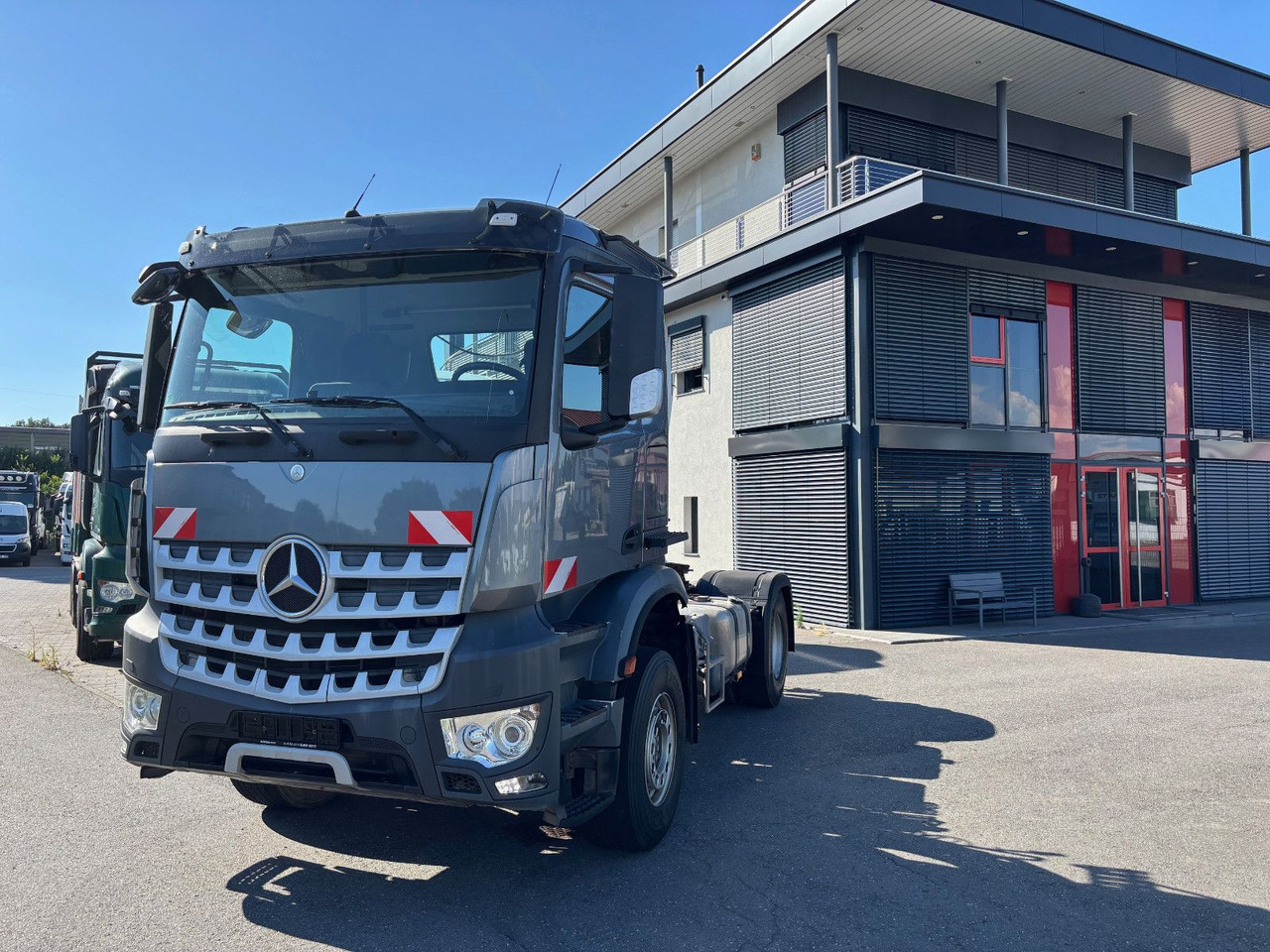 Mercedes-Benz Arocs 1842 Retarder/Kipphyd./Klima - Tegljač: slika Mercedes-Benz Arocs 1842 Retarder/Kipphyd./Klima - Tegljač Mercedes-Benz Arocs 1842 Retarder/Kipphyd./Klima - Tegljač: slika Mercedes-Benz Arocs 1842 Retarder/Kipphyd./Klima - Tegljač