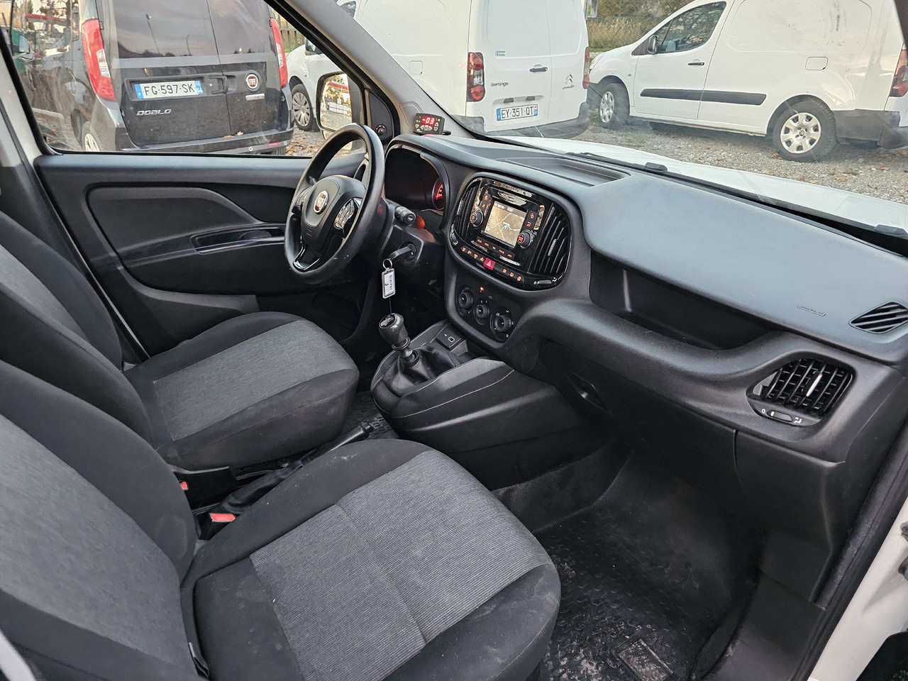 Dostavno vozilo hladnjača FIAT DOBLO LONG CHLODNIA carrier KLIMA  EURO6 [ Copy ] [ Copy ]: slika Dostavno vozilo hladnjača FIAT DOBLO LONG CHLODNIA carrier KLIMA  EURO6 [ Copy ] [ Copy ]