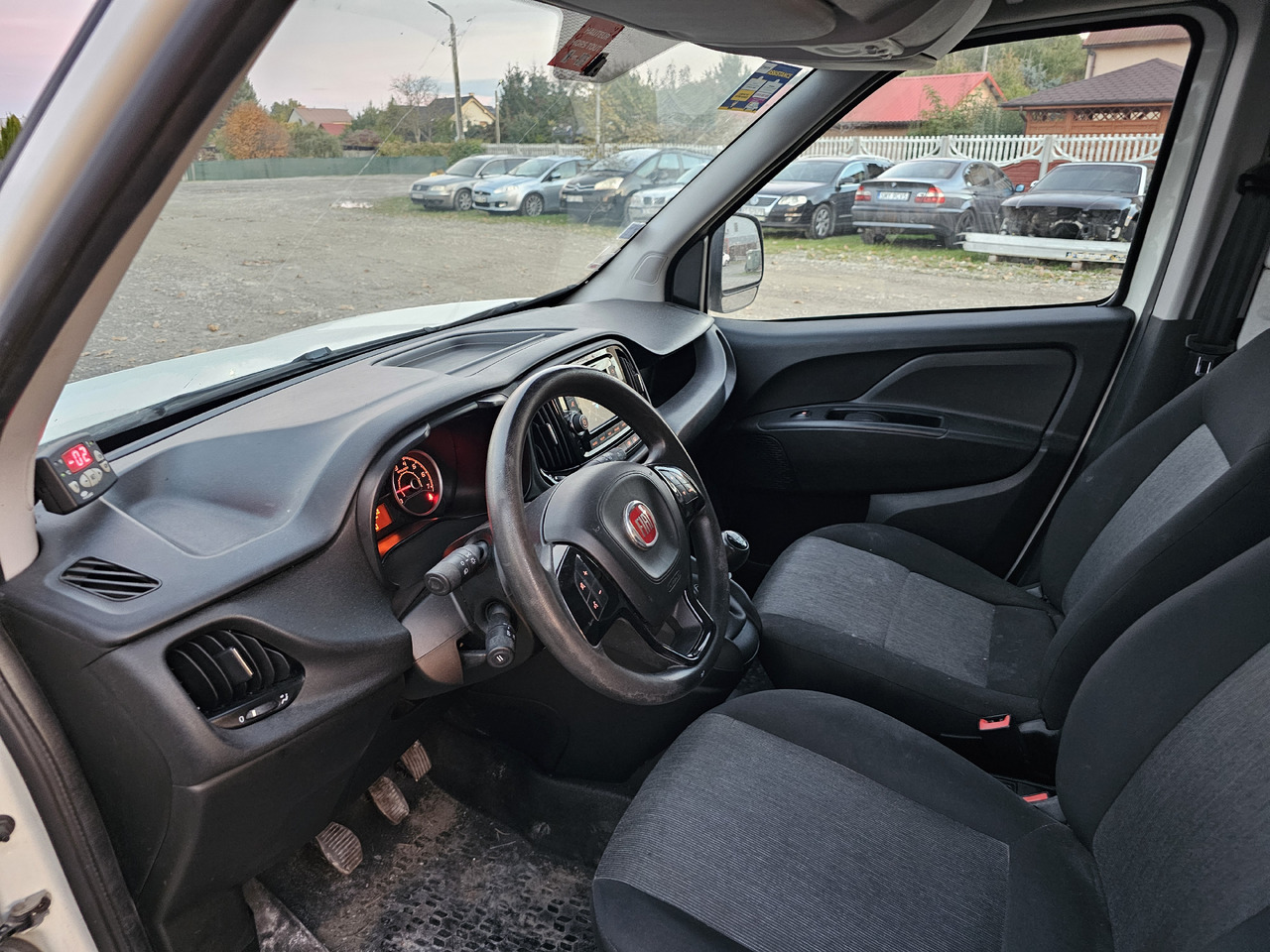 Dostavno vozilo hladnjača FIAT DOBLO LONG CHLODNIA carrier KLIMA  EURO6 [ Copy ] [ Copy ]: slika Dostavno vozilo hladnjača FIAT DOBLO LONG CHLODNIA carrier KLIMA  EURO6 [ Copy ] [ Copy ]