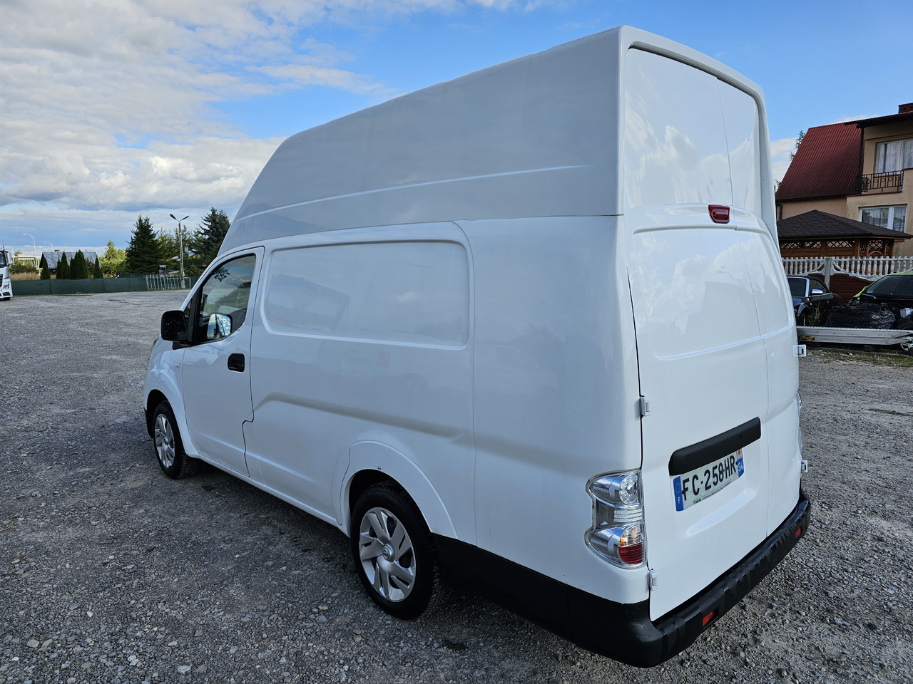 Mali kombi, Električno dostavno vozilo NISSAN E-NV200  ELEKTRYCZNY 40 KV 250 km  KLIMA KAMERA [ Copy ]: slika Mali kombi, Električno dostavno vozilo NISSAN E-NV200  ELEKTRYCZNY 40 KV 250 km  KLIMA KAMERA [ Copy ]