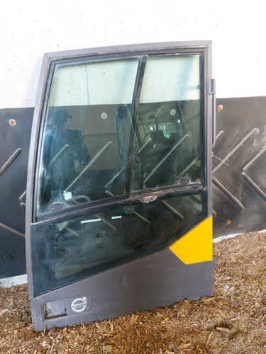 Excavator Door - Vrata i dijelovi za Bager: slika Excavator Door - Vrata i dijelovi za Bager Excavator Door - Vrata i dijelovi za Bager: slika Excavator Door - Vrata i dijelovi za Bager