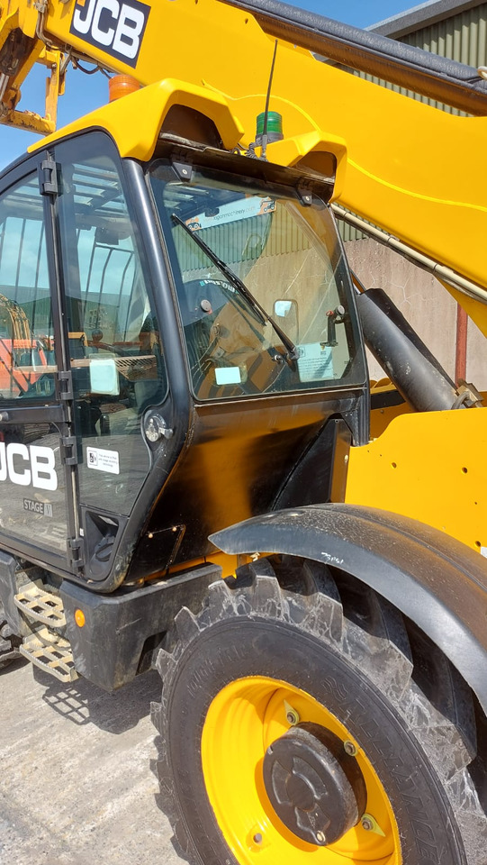JCB 540-140 - Teleskopski rukovatelj: slika JCB 540-140 - Teleskopski rukovatelj JCB 540-140 - Teleskopski rukovatelj: slika JCB 540-140 - Teleskopski rukovatelj