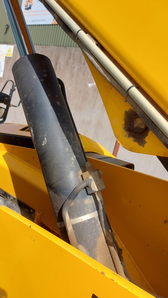 JCB 540-140 - Teleskopski rukovatelj: slika JCB 540-140 - Teleskopski rukovatelj JCB 540-140 - Teleskopski rukovatelj: slika JCB 540-140 - Teleskopski rukovatelj