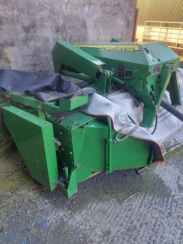 John Deere 131 - Kosilica: slika John Deere 131 - Kosilica John Deere 131 - Kosilica: slika John Deere 131 - Kosilica