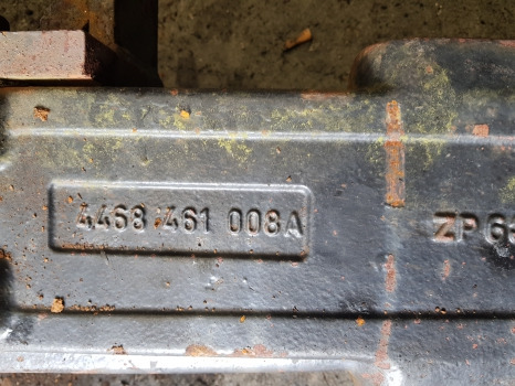 Case 1255 Xl Front Axle Housing, Beam 4448302024, 4468461008, 3229119r1 - Prednja osovina za Poljoprivredni strojevi: slika Case 1255 Xl Front Axle Housing, Beam 4448302024, 4468461008, 3229119r1 - Prednja osovina za Poljoprivredni strojevi Case 1255 Xl Front Axle Housing, Beam 4448302024, 4468461008, 3229119r1 - Prednja osovina za Poljoprivredni strojevi: slika Case 1255 Xl Front Axle Housing, Beam 4448302024, 4468461008, 3229119r1 - Prednja osovina za Poljoprivredni strojevi