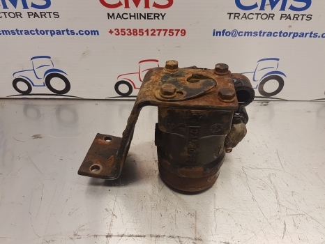 Case 94 And 1200 Series Power Steering Orbital Unit K207419 - Upravljački mehanizam za Traktor: slika Case 94 And 1200 Series Power Steering Orbital Unit K207419 - Upravljački mehanizam za Traktor Case 94 And 1200 Series Power Steering Orbital Unit K207419 - Upravljački mehanizam za Traktor: slika Case 94 And 1200 Series Power Steering Orbital Unit K207419 - Upravljački mehanizam za Traktor
