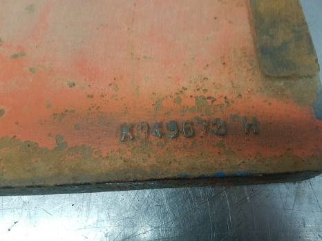 Case David Brown 1490, 1690, 1410, 990, 995, 996 Front Weight Slice K949673 - Protuuteg: slika Case David Brown 1490, 1690, 1410, 990, 995, 996 Front Weight Slice K949673 - Protuuteg Case David Brown 1490, 1690, 1410, 990, 995, 996 Front Weight Slice K949673 - Protuuteg: slika Case David Brown 1490, 1690, 1410, 990, 995, 996 Front Weight Slice K949673 - Protuuteg