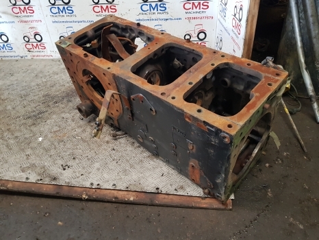 Case International 956, 1056 Rear Axle Centre Housing 1280964c2, 1289971c91 - Stražnja osovina za Traktor: slika Case International 956, 1056 Rear Axle Centre Housing 1280964c2, 1289971c91 - Stražnja osovina za Traktor Case International 956, 1056 Rear Axle Centre Housing 1280964c2, 1289971c91 - Stražnja osovina za Traktor: slika Case International 956, 1056 Rear Axle Centre Housing 1280964c2, 1289971c91 - Stražnja osovina za Traktor