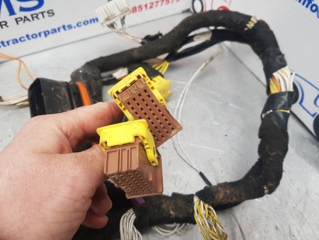 Claas Arion, Axion 640 Cab Wiring Loom Main 0022469930, 0026075290, - Kabeli/ Ožičenje za Traktor: slika Claas Arion, Axion 640 Cab Wiring Loom Main 0022469930, 0026075290, - Kabeli/ Ožičenje za Traktor Claas Arion, Axion 640 Cab Wiring Loom Main 0022469930, 0026075290, - Kabeli/ Ožičenje za Traktor: slika Claas Arion, Axion 640 Cab Wiring Loom Main 0022469930, 0026075290, - Kabeli/ Ožičenje za Traktor