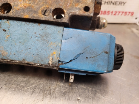 Fermec 660 Transmission Control Valve G507847 - Prijenos: slika Fermec 660 Transmission Control Valve G507847 - Prijenos Fermec 660 Transmission Control Valve G507847 - Prijenos: slika Fermec 660 Transmission Control Valve G507847 - Prijenos
