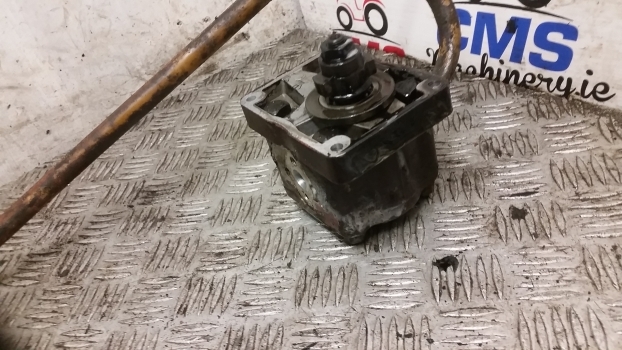 Fiat 780 Power Steering Pump. Please Check By Photos. - Servo pumpa upravljačkog mehanizma za Traktor: slika Fiat 780 Power Steering Pump. Please Check By Photos. - Servo pumpa upravljačkog mehanizma za Traktor Fiat 780 Power Steering Pump. Please Check By Photos. - Servo pumpa upravljačkog mehanizma za Traktor: slika Fiat 780 Power Steering Pump. Please Check By Photos. - Servo pumpa upravljačkog mehanizma za Traktor