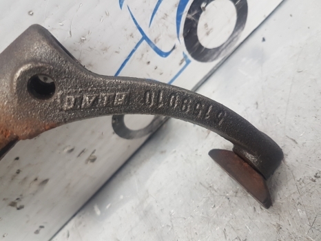 Fiat F Series F115, F120, F130, F140 Clutch Control Fork Assembly 5159010 - Kvačilo i dijelovi za Traktor: slika Fiat F Series F115, F120, F130, F140 Clutch Control Fork Assembly 5159010 - Kvačilo i dijelovi za Traktor Fiat F Series F115, F120, F130, F140 Clutch Control Fork Assembly 5159010 - Kvačilo i dijelovi za Traktor: slika Fiat F Series F115, F120, F130, F140 Clutch Control Fork Assembly 5159010 - Kvačilo i dijelovi za Traktor