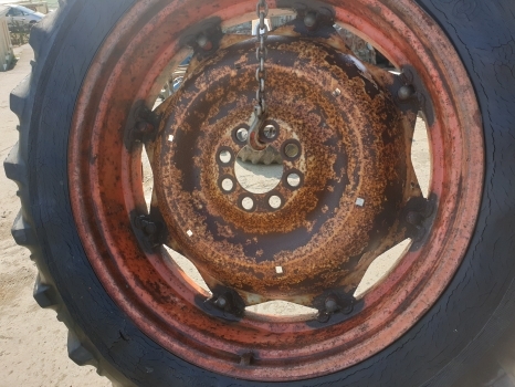 Ford 13.6 R38 Wheel - Kompletan kotač za Traktor: slika Ford 13.6 R38 Wheel - Kompletan kotač za Traktor Ford 13.6 R38 Wheel - Kompletan kotač za Traktor: slika Ford 13.6 R38 Wheel - Kompletan kotač za Traktor