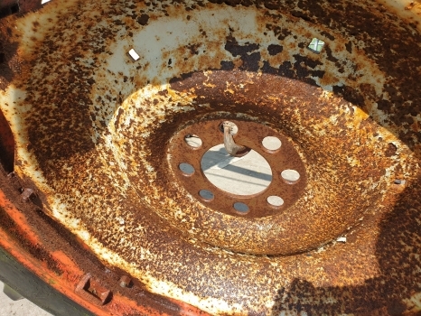 Ford 13.6 R38 Wheel - Kompletan kotač za Traktor: slika Ford 13.6 R38 Wheel - Kompletan kotač za Traktor Ford 13.6 R38 Wheel - Kompletan kotač za Traktor: slika Ford 13.6 R38 Wheel - Kompletan kotač za Traktor