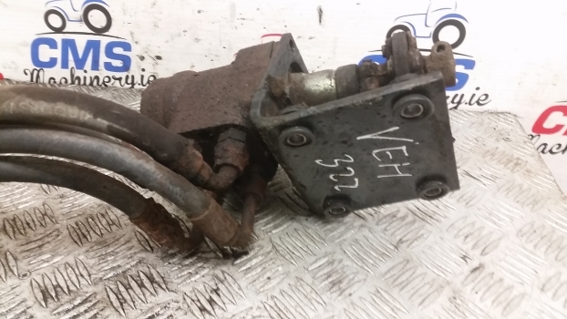 Ford 30, 10 S 4630 Danfoss Steering Motor Valve 83986295, E9223a244ba, 150n1260 - Upravljački mehanizam za Traktor: slika Ford 30, 10 S 4630 Danfoss Steering Motor Valve 83986295, E9223a244ba, 150n1260 - Upravljački mehanizam za Traktor Ford 30, 10 S 4630 Danfoss Steering Motor Valve 83986295, E9223a244ba, 150n1260 - Upravljački mehanizam za Traktor: slika Ford 30, 10 S 4630 Danfoss Steering Motor Valve 83986295, E9223a244ba, 150n1260 - Upravljački mehanizam za Traktor