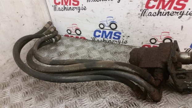 Ford 30, 10 S 4630 Danfoss Steering Motor Valve 83986295, E9223a244ba, 150n1260 - Upravljački mehanizam za Traktor: slika Ford 30, 10 S 4630 Danfoss Steering Motor Valve 83986295, E9223a244ba, 150n1260 - Upravljački mehanizam za Traktor Ford 30, 10 S 4630 Danfoss Steering Motor Valve 83986295, E9223a244ba, 150n1260 - Upravljački mehanizam za Traktor: slika Ford 30, 10 S 4630 Danfoss Steering Motor Valve 83986295, E9223a244ba, 150n1260 - Upravljački mehanizam za Traktor