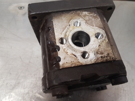 Ford 30 Seriesfiat 90-90, 56, 66, 76, 86 Series Single Hydraulic Pump 0510625362 - Hidraulična pumpa za Traktor: slika Ford 30 Seriesfiat 90-90, 56, 66, 76, 86 Series Single Hydraulic Pump 0510625362 - Hidraulična pumpa za Traktor Ford 30 Seriesfiat 90-90, 56, 66, 76, 86 Series Single Hydraulic Pump 0510625362 - Hidraulična pumpa za Traktor: slika Ford 30 Seriesfiat 90-90, 56, 66, 76, 86 Series Single Hydraulic Pump 0510625362 - Hidraulična pumpa za Traktor