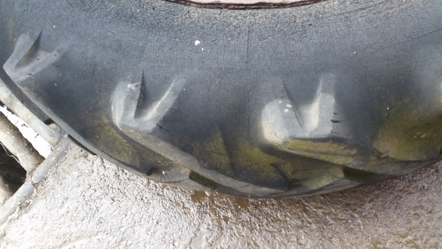 Ford 4000 Rear Wheel And Tyre 12.4/11-28. Please Check The Description - Kompletan kotač za Traktor: slika Ford 4000 Rear Wheel And Tyre 12.4/11-28. Please Check The Description - Kompletan kotač za Traktor Ford 4000 Rear Wheel And Tyre 12.4/11-28. Please Check The Description - Kompletan kotač za Traktor: slika Ford 4000 Rear Wheel And Tyre 12.4/11-28. Please Check The Description - Kompletan kotač za Traktor