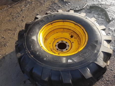 Ford 4550 Rear Wheel Rim And Tyre 18.4-26, 1 Inch Grip, 6 Inches Centre Hole - Kompletan kotač za Traktor: slika Ford 4550 Rear Wheel Rim And Tyre 18.4-26, 1 Inch Grip, 6 Inches Centre Hole - Kompletan kotač za Traktor Ford 4550 Rear Wheel Rim And Tyre 18.4-26, 1 Inch Grip, 6 Inches Centre Hole - Kompletan kotač za Traktor: slika Ford 4550 Rear Wheel Rim And Tyre 18.4-26, 1 Inch Grip, 6 Inches Centre Hole - Kompletan kotač za Traktor