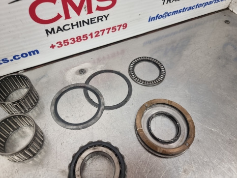 Ford 4630, 30 Series Transmission Thrust Bearings, Washers K3660627941 - Mjenjač: slika Ford 4630, 30 Series Transmission Thrust Bearings, Washers K3660627941 - Mjenjač Ford 4630, 30 Series Transmission Thrust Bearings, Washers K3660627941 - Mjenjač: slika Ford 4630, 30 Series Transmission Thrust Bearings, Washers K3660627941 - Mjenjač