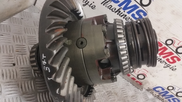 Ford 5000 Rear Bevel Gear (37:6) 81824192 And Differential C7nn4206a, 81816247 - Diferencijalni zupčanik za Traktor: slika Ford 5000 Rear Bevel Gear (37:6) 81824192 And Differential C7nn4206a, 81816247 - Diferencijalni zupčanik za Traktor Ford 5000 Rear Bevel Gear (37:6) 81824192 And Differential C7nn4206a, 81816247 - Diferencijalni zupčanik za Traktor: slika Ford 5000 Rear Bevel Gear (37:6) 81824192 And Differential C7nn4206a, 81816247 - Diferencijalni zupčanik za Traktor