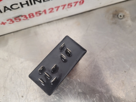 Ford 5640, 6640, 7740, 7840, 8240, 8340 Pto Control Module, Relay 81869818 - Relej: slika Ford 5640, 6640, 7740, 7840, 8240, 8340 Pto Control Module, Relay 81869818 - Relej Ford 5640, 6640, 7740, 7840, 8240, 8340 Pto Control Module, Relay 81869818 - Relej: slika Ford 5640, 6640, 7740, 7840, 8240, 8340 Pto Control Module, Relay 81869818 - Relej