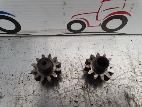 Ford 6640, 5640, 7740, 7840, 8240, 8340 Hydraulic Pump Gear Z 12 - Hidraulična pumpa za Traktor: slika Ford 6640, 5640, 7740, 7840, 8240, 8340 Hydraulic Pump Gear Z 12 - Hidraulična pumpa za Traktor Ford 6640, 5640, 7740, 7840, 8240, 8340 Hydraulic Pump Gear Z 12 - Hidraulična pumpa za Traktor: slika Ford 6640, 5640, 7740, 7840, 8240, 8340 Hydraulic Pump Gear Z 12 - Hidraulična pumpa za Traktor