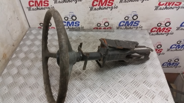 Ford 7840, 40 Series Steering Column Assembly With Steering Wheel 82009382 - Volan za Traktor: slika Ford 7840, 40 Series Steering Column Assembly With Steering Wheel 82009382 - Volan za Traktor Ford 7840, 40 Series Steering Column Assembly With Steering Wheel 82009382 - Volan za Traktor: slika Ford 7840, 40 Series Steering Column Assembly With Steering Wheel 82009382 - Volan za Traktor
