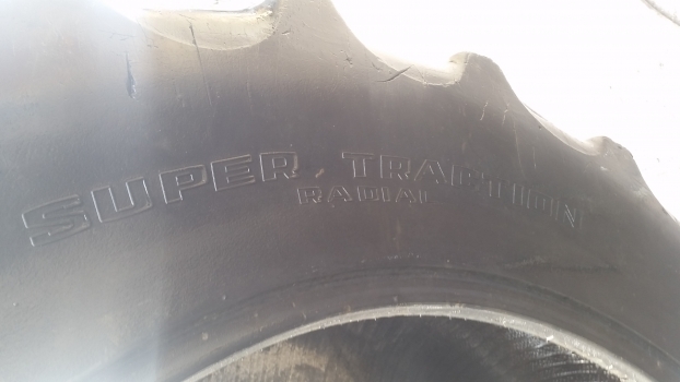 Ford Rear Tyre 16.9-38. Please Check By The Photos. - Guma za Traktor: slika Ford Rear Tyre 16.9-38. Please Check By The Photos. - Guma za Traktor Ford Rear Tyre 16.9-38. Please Check By The Photos. - Guma za Traktor: slika Ford Rear Tyre 16.9-38. Please Check By The Photos. - Guma za Traktor