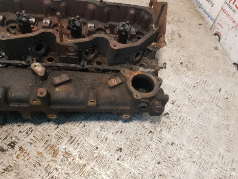 Hyundai Robex R140lc-9a, R160lc-9a, Engine Cylinder Head 3539605 - Motor i dijelovi: slika Hyundai Robex R140lc-9a, R160lc-9a, Engine Cylinder Head 3539605 - Motor i dijelovi Hyundai Robex R140lc-9a, R160lc-9a, Engine Cylinder Head 3539605 - Motor i dijelovi: slika Hyundai Robex R140lc-9a, R160lc-9a, Engine Cylinder Head 3539605 - Motor i dijelovi