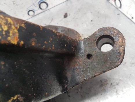 Jcb 2cx Front Axle Swivel Housing 448/54601, 448/54604, 904/50047 - Prednja osovina za Rovokopač-utovarivač: slika Jcb 2cx Front Axle Swivel Housing 448/54601, 448/54604, 904/50047 - Prednja osovina za Rovokopač-utovarivač Jcb 2cx Front Axle Swivel Housing 448/54601, 448/54604, 904/50047 - Prednja osovina za Rovokopač-utovarivač: slika Jcb 2cx Front Axle Swivel Housing 448/54601, 448/54604, 904/50047 - Prednja osovina za Rovokopač-utovarivač