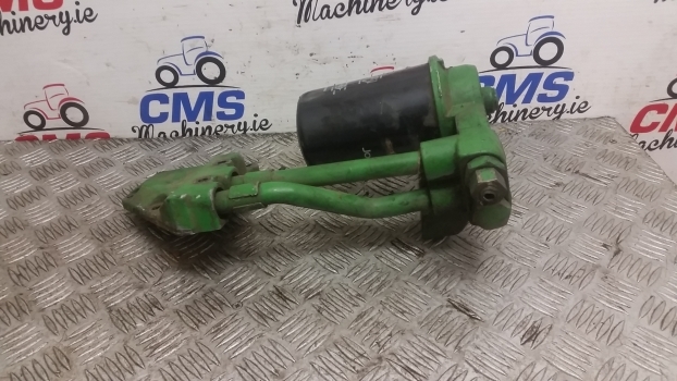 John Deere 6110 Oil Filter Head And Adapter Fitting Re503727, Re519885, R501436 - Filter ulja za Traktor: slika John Deere 6110 Oil Filter Head And Adapter Fitting Re503727, Re519885, R501436 - Filter ulja za Traktor John Deere 6110 Oil Filter Head And Adapter Fitting Re503727, Re519885, R501436 - Filter ulja za Traktor: slika John Deere 6110 Oil Filter Head And Adapter Fitting Re503727, Re519885, R501436 - Filter ulja za Traktor