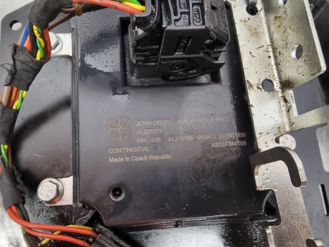 John Deere 6145r, 6r Series, Ecu Multi Functional Controller Al210192, Al211937 - Upravljačka jedinica (ECU): slika John Deere 6145r, 6r Series, Ecu Multi Functional Controller Al210192, Al211937 - Upravljačka jedinica (ECU) John Deere 6145r, 6r Series, Ecu Multi Functional Controller Al210192, Al211937 - Upravljačka jedinica (ECU): slika John Deere 6145r, 6r Series, Ecu Multi Functional Controller Al210192, Al211937 - Upravljačka jedinica (ECU)