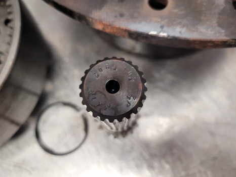 John Deere 6610, 6620 Zf Apl As 2045 Deutz, Same Hub Reduction Kit 4475.406.061 - Prednja osovina: slika John Deere 6610, 6620 Zf Apl As 2045 Deutz, Same Hub Reduction Kit 4475.406.061 - Prednja osovina John Deere 6610, 6620 Zf Apl As 2045 Deutz, Same Hub Reduction Kit 4475.406.061 - Prednja osovina: slika John Deere 6610, 6620 Zf Apl As 2045 Deutz, Same Hub Reduction Kit 4475.406.061 - Prednja osovina