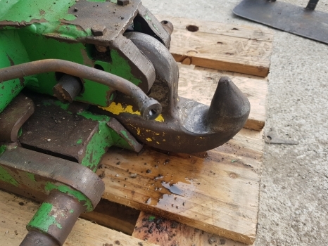 John Deere 6920, 6820, 6810, 6910 Pick Up Hitch Frame Al229594, Al220949 - Brza spojka za Poljoprivredni strojevi: slika John Deere 6920, 6820, 6810, 6910 Pick Up Hitch Frame Al229594, Al220949 - Brza spojka za Poljoprivredni strojevi John Deere 6920, 6820, 6810, 6910 Pick Up Hitch Frame Al229594, Al220949 - Brza spojka za Poljoprivredni strojevi: slika John Deere 6920, 6820, 6810, 6910 Pick Up Hitch Frame Al229594, Al220949 - Brza spojka za Poljoprivredni strojevi