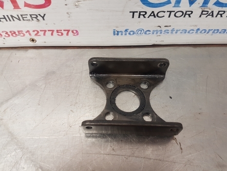 Lamboghini 1056, R714, R724, R584 Fuel Pump Support 0.041.1615.0, 0.053.1615.0 - Pumpa goriva za Traktor: slika Lamboghini 1056, R714, R724, R584 Fuel Pump Support 0.041.1615.0, 0.053.1615.0 - Pumpa goriva za Traktor Lamboghini 1056, R714, R724, R584 Fuel Pump Support 0.041.1615.0, 0.053.1615.0 - Pumpa goriva za Traktor: slika Lamboghini 1056, R714, R724, R584 Fuel Pump Support 0.041.1615.0, 0.053.1615.0 - Pumpa goriva za Traktor