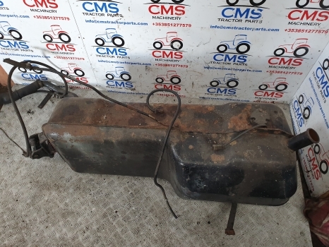 Lamborghini 1106 4wd Right Hand Side Diesel Tank 0.257.8143.3/40 - Spremnik goriva za Traktor: slika Lamborghini 1106 4wd Right Hand Side Diesel Tank 0.257.8143.3/40 - Spremnik goriva za Traktor Lamborghini 1106 4wd Right Hand Side Diesel Tank 0.257.8143.3/40 - Spremnik goriva za Traktor: slika Lamborghini 1106 4wd Right Hand Side Diesel Tank 0.257.8143.3/40 - Spremnik goriva za Traktor