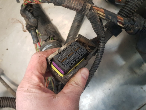 Kabeli/ Ožičenje Manitou Mlt735-120 Lsu Wiring Loom Parts Engine Wiring Loom, Fuse Box: slika Kabeli/ Ožičenje Manitou Mlt735-120 Lsu Wiring Loom Parts Engine Wiring Loom, Fuse Box