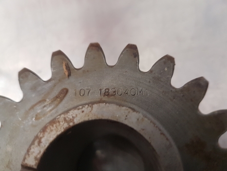 Massey Ferguson 100, 200, 300, 500, 4200 Reverse Idle Gear 13x21 1660919m1 - Mjenjač za Traktor: slika Massey Ferguson 100, 200, 300, 500, 4200 Reverse Idle Gear 13x21 1660919m1 - Mjenjač za Traktor Massey Ferguson 100, 200, 300, 500, 4200 Reverse Idle Gear 13x21 1660919m1 - Mjenjač za Traktor: slika Massey Ferguson 100, 200, 300, 500, 4200 Reverse Idle Gear 13x21 1660919m1 - Mjenjač za Traktor
