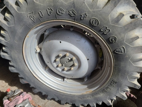 Massey Ferguson 265, 275, 290 Rear Wheel And Tyre 16.9r34 - Kompletan kotač: slika Massey Ferguson 265, 275, 290 Rear Wheel And Tyre 16.9r34 - Kompletan kotač Massey Ferguson 265, 275, 290 Rear Wheel And Tyre 16.9r34 - Kompletan kotač: slika Massey Ferguson 265, 275, 290 Rear Wheel And Tyre 16.9r34 - Kompletan kotač