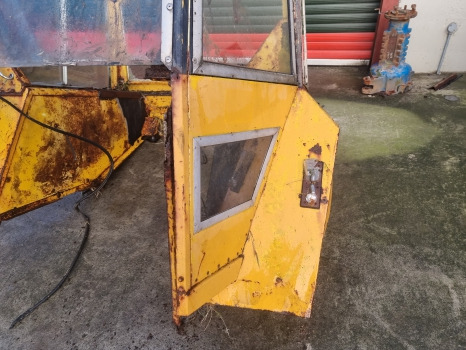 Massey Ferguson 50b, 50 Series, Cab Frame With Doors And Glasses 50b, 50amd - Kabina: slika Massey Ferguson 50b, 50 Series, Cab Frame With Doors And Glasses 50b, 50amd - Kabina Massey Ferguson 50b, 50 Series, Cab Frame With Doors And Glasses 50b, 50amd - Kabina: slika Massey Ferguson 50b, 50 Series, Cab Frame With Doors And Glasses 50b, 50amd - Kabina