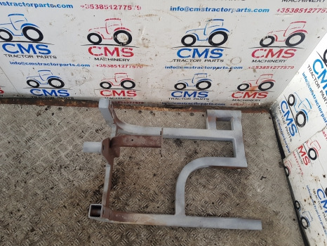 Massey Ferguson 5612, 5613, 5611 Tool Box Step Support Bracket Frame Rhs - Ovjes kabine: slika Massey Ferguson 5612, 5613, 5611 Tool Box Step Support Bracket Frame Rhs - Ovjes kabine Massey Ferguson 5612, 5613, 5611 Tool Box Step Support Bracket Frame Rhs - Ovjes kabine: slika Massey Ferguson 5612, 5613, 5611 Tool Box Step Support Bracket Frame Rhs - Ovjes kabine
