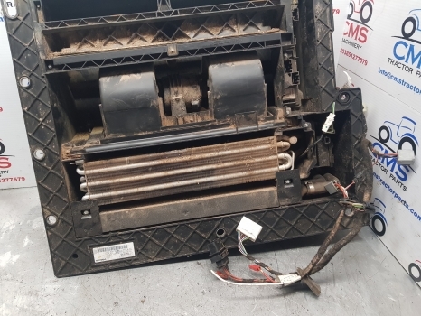 Merlo Tf35.7 Cs 115 Webasto Air Conditioning Unit Assy 21744934, 6231364a, - Dio klima uređaja za Poljoprivredni strojevi: slika Merlo Tf35.7 Cs 115 Webasto Air Conditioning Unit Assy 21744934, 6231364a, - Dio klima uređaja za Poljoprivredni strojevi Merlo Tf35.7 Cs 115 Webasto Air Conditioning Unit Assy 21744934, 6231364a, - Dio klima uređaja za Poljoprivredni strojevi: slika Merlo Tf35.7 Cs 115 Webasto Air Conditioning Unit Assy 21744934, 6231364a, - Dio klima uređaja za Poljoprivredni strojevi