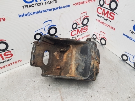 New Holland Case T6, T7 T7.200 Air Compressor Bracket Support 84548310, 87802974 - Zračni kompresor za kočnice za Traktor: slika New Holland Case T6, T7 T7.200 Air Compressor Bracket Support 84548310, 87802974 - Zračni kompresor za kočnice za Traktor New Holland Case T6, T7 T7.200 Air Compressor Bracket Support 84548310, 87802974 - Zračni kompresor za kočnice za Traktor: slika New Holland Case T6, T7 T7.200 Air Compressor Bracket Support 84548310, 87802974 - Zračni kompresor za kočnice za Traktor