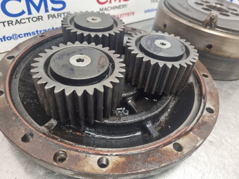 New Holland Case T6000, T7, T6, T7, Front Axle Planetary Carrier Assy 87746833 - Prednja osovina: slika New Holland Case T6000, T7, T6, T7, Front Axle Planetary Carrier Assy 87746833 - Prednja osovina New Holland Case T6000, T7, T6, T7, Front Axle Planetary Carrier Assy 87746833 - Prednja osovina: slika New Holland Case T6000, T7, T6, T7, Front Axle Planetary Carrier Assy 87746833 - Prednja osovina