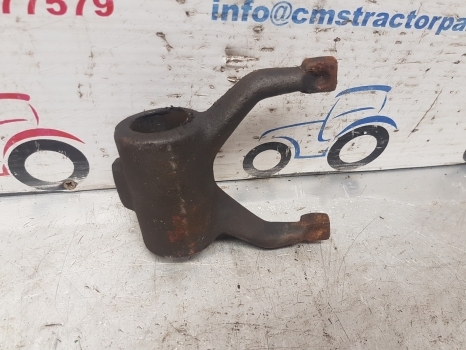 New Holland Fiat 60, Tm, F, M 8260 Transmission Clutch Fork 5149612 - Kvačilo i dijelovi za Traktor: slika New Holland Fiat 60, Tm, F, M 8260 Transmission Clutch Fork 5149612 - Kvačilo i dijelovi za Traktor New Holland Fiat 60, Tm, F, M 8260 Transmission Clutch Fork 5149612 - Kvačilo i dijelovi za Traktor: slika New Holland Fiat 60, Tm, F, M 8260 Transmission Clutch Fork 5149612 - Kvačilo i dijelovi za Traktor
