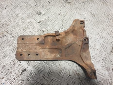 New Holland T5.100, T5.110, T5.120 Engine Mounting Bracket 47547805 - Nosač motora za Traktor: slika New Holland T5.100, T5.110, T5.120 Engine Mounting Bracket 47547805 - Nosač motora za Traktor New Holland T5.100, T5.110, T5.120 Engine Mounting Bracket 47547805 - Nosač motora za Traktor: slika New Holland T5.100, T5.110, T5.120 Engine Mounting Bracket 47547805 - Nosač motora za Traktor
