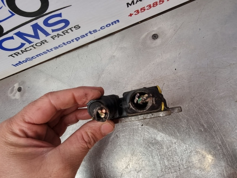 New Holland T5.120, T6, T8, Ecu Control Unit Sensor 51496291, 47368959 - Upravljačka jedinica (ECU): slika New Holland T5.120, T6, T8, Ecu Control Unit Sensor 51496291, 47368959 - Upravljačka jedinica (ECU) New Holland T5.120, T6, T8, Ecu Control Unit Sensor 51496291, 47368959 - Upravljačka jedinica (ECU): slika New Holland T5.120, T6, T8, Ecu Control Unit Sensor 51496291, 47368959 - Upravljačka jedinica (ECU)